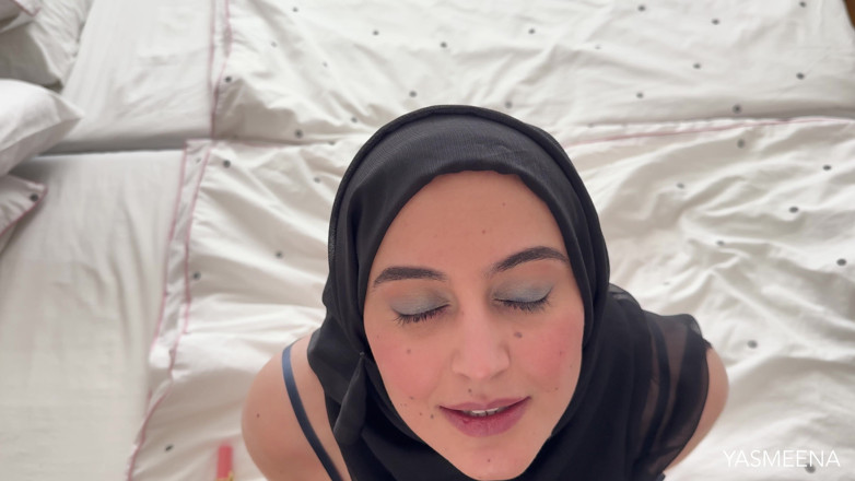 Yasmeena Ali: В хиджабе умоляет о сперме