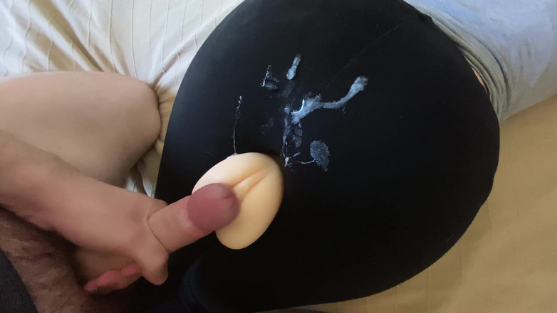 Lady Anna: Fick, spielzeug und sperma auf leggins