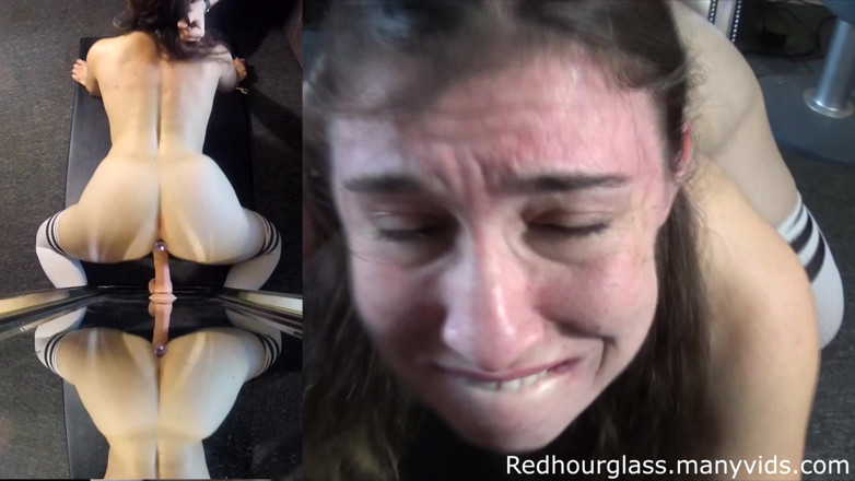 Red Hourglass Amateurs: Лила Роуз разрушает папочкиные простыни, часть 2