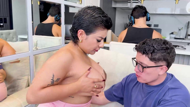 Pipe Boy: Saya Fuck Ibu Tiri Pantat Besar Sahabat Saya Semasa Dia...