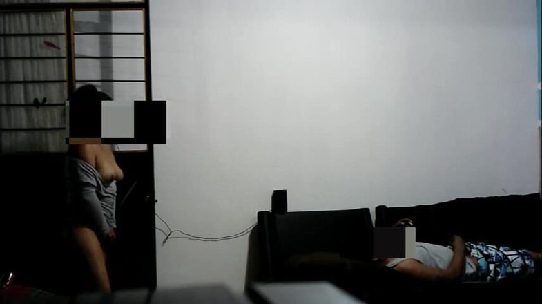 Katerine: Aku abang tiriku di ruang tamu sama instagram