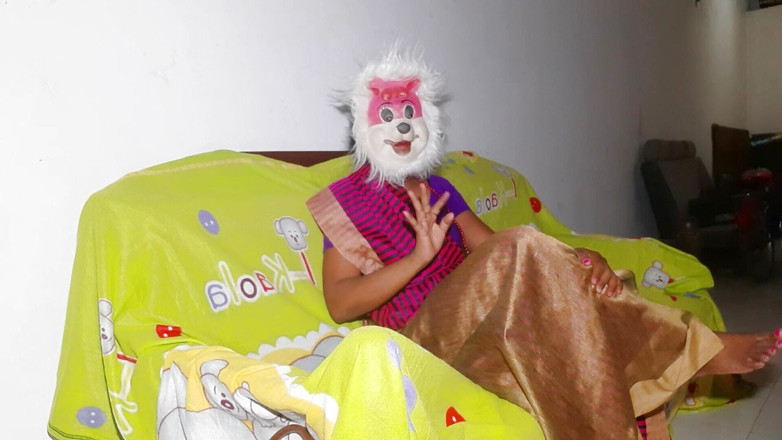 PinkyCouple: Apoi văd spectacol profesoară din Sri Lanka corpul gol seducând...
