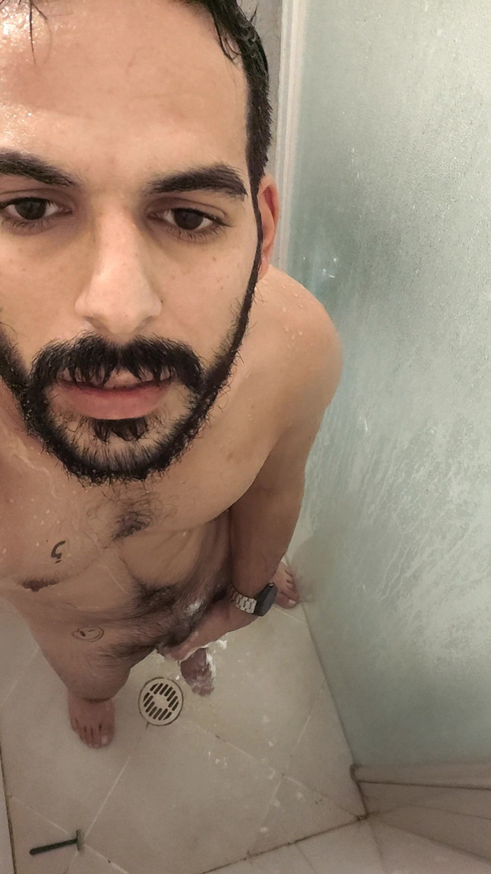 Grayalpha: Sperma-dusche mit mir