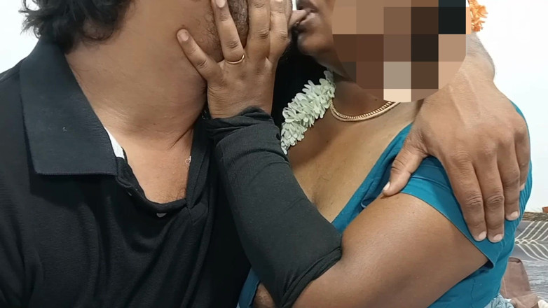 Veni: Coppie calde baci con le labbra e cazzo di bocca...