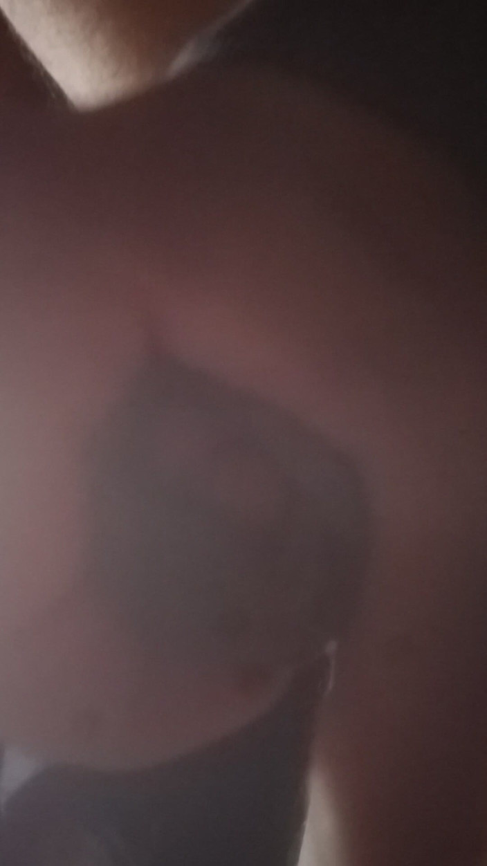 T0Yforeskin: Masturbandosi di nascosto
