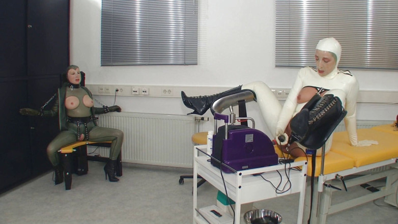 Rubber & Clinic Studio - 1ATOYS: 2 повії - 2 машини для траха