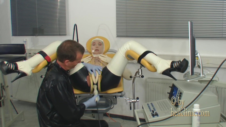 Rubber & Clinic Studio - 1ATOYS: Lastik içinde tamamlanan tuhaf sınav oyunları