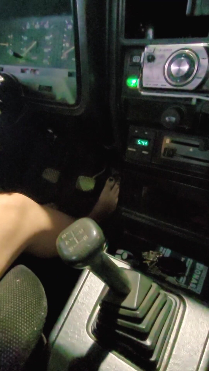 M4ndy: 運転中に車が何度もエンストします - 雨の日にVlogを撮る