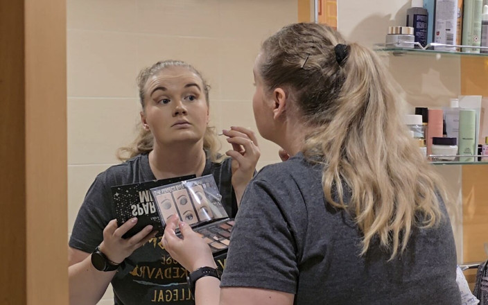 HNC Productions: Watching My Wife Get Ready… She Looks so Good - Mirror...