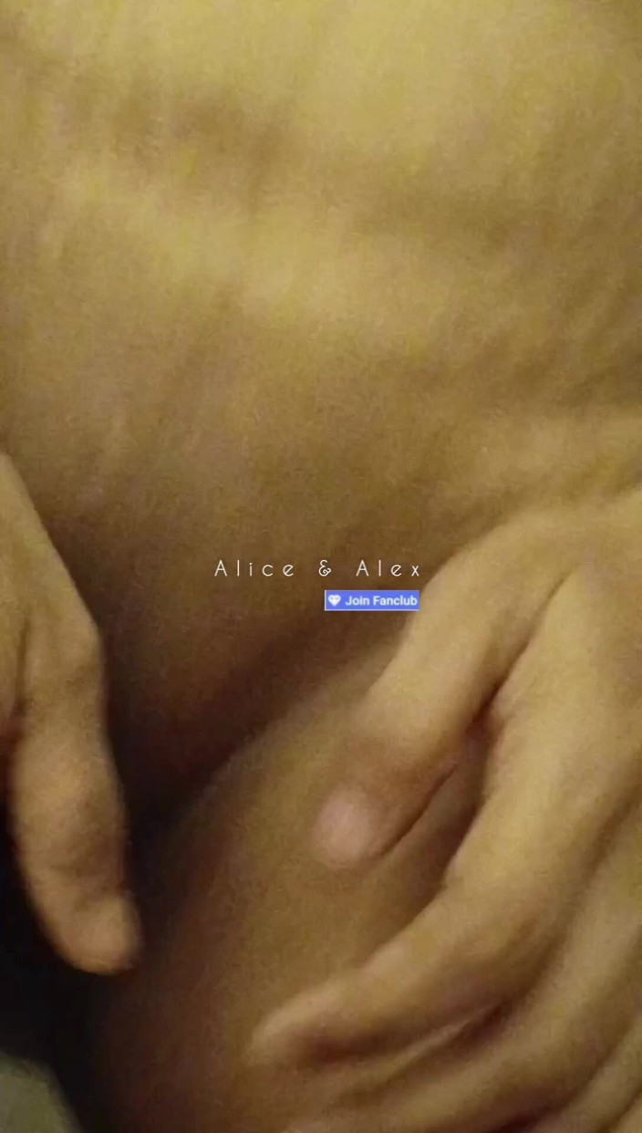 Alice & Alex: Bạn muốn chạm vào điều gì trước tiên - bộ ngực vui...