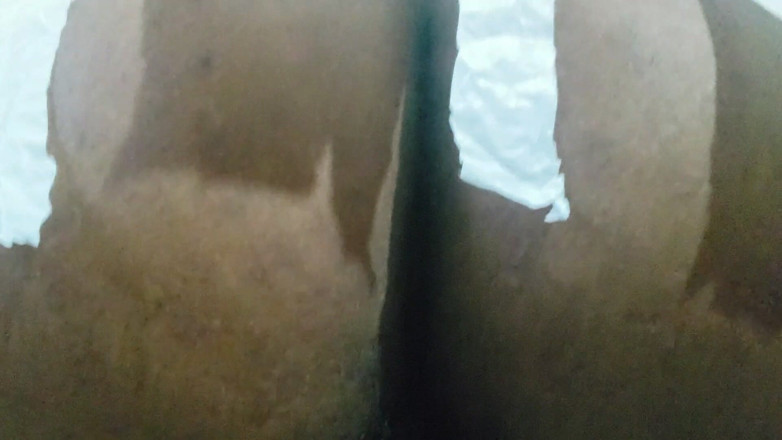 Lovemina: Des beautés BBW pulpeuses rebondissent le cul avec passion