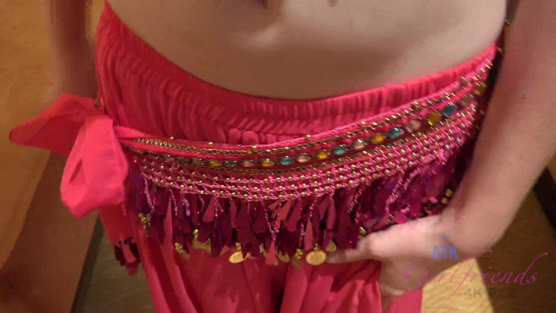 ATK Fans (Girlfriends): Emma ti aspetta in un vestito indiano sexy
