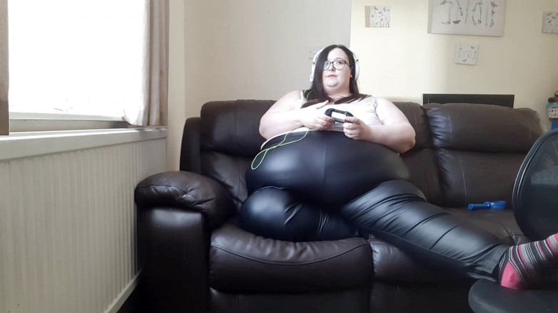 SSBBWLadyBrads: La BBW SSBBW in nuovi pantaloni di pelle e video...