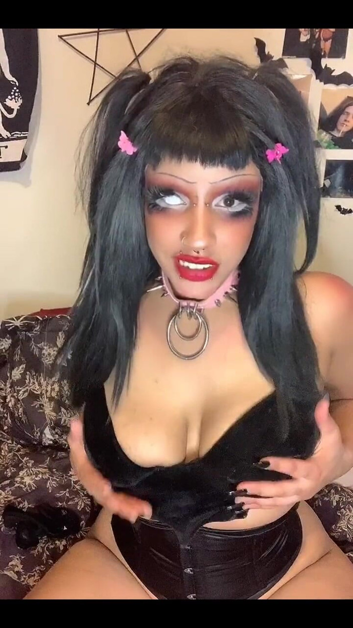 Laika Lewd: Hei