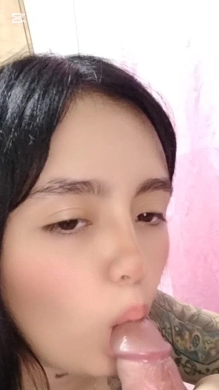Dalyla: शरारती सौतेली बहन चूसने वाली