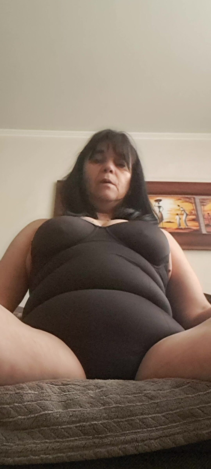 Mommy big hairy pussy: Máy bay bà già sexy pov cu giả jerkoff