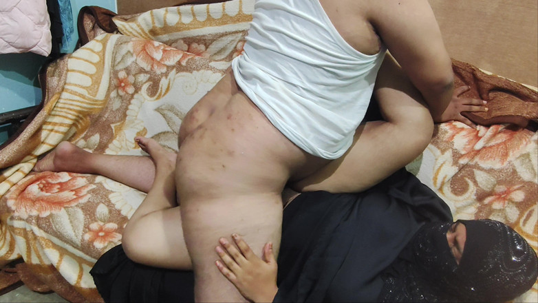 Gulaab: La ragazza musulmana hijabi baby parla del sesso romantico e...