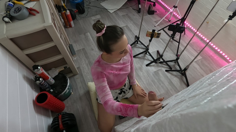 misss_vikki: O prostituată, dulceața topindu-se sub limba ei.