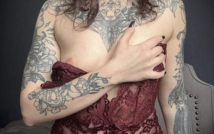 Venus Noirexx: adhovastr hot men akele charamsukh