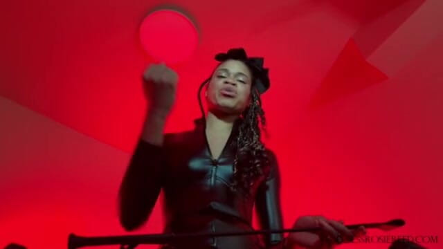 Rosie Reed: Pokonaj kulki i zjedz to - murzynka bogini femdom Rosie Reed...