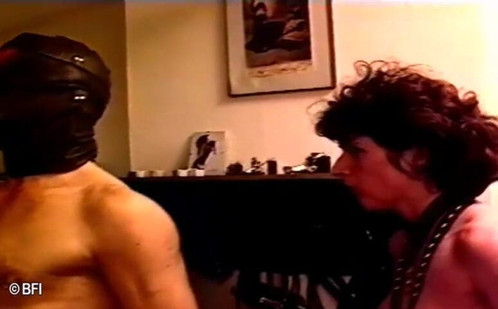 House of lords and mistresses in the spanking zone: O stăpână profesionistă învață două futaiuri perverse despre sado-maso