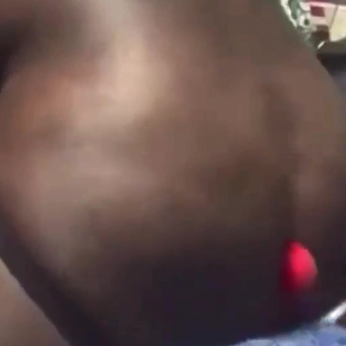 Black mature kinky muscle: चमड़े का हार्नेस स्तनों का खेल और मांसपेशियों में बट टॉय सत्र
