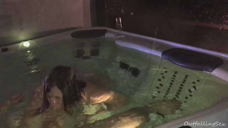 OutfallingSex: Outfallingsex - acción en el jacuzzi