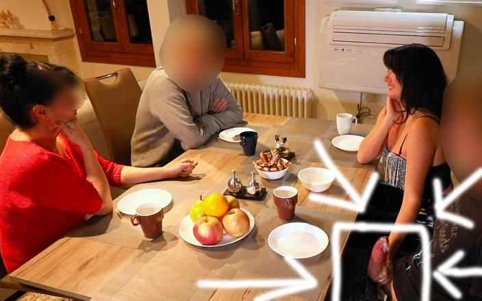 Alexandra Wett: Omg! I-am scos pula în restaurant în public!