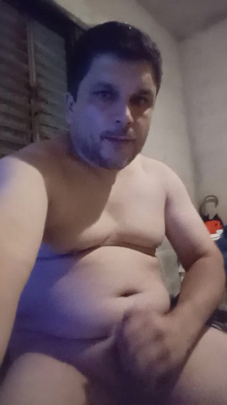 Claudio: Sale la chaise avec du sperme