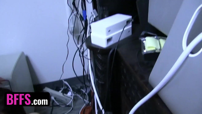 BFFS: Le troie cyber vengono punite