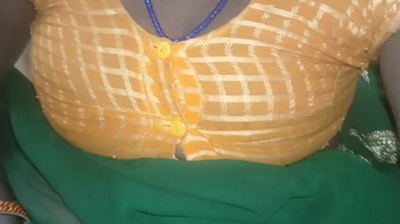 Kajal ki chut: Poniendo mi polla en la boca de india y saliendo