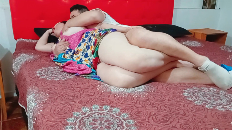 Kellyhotstepmom: インド人カップルのセックスアフターパーティー