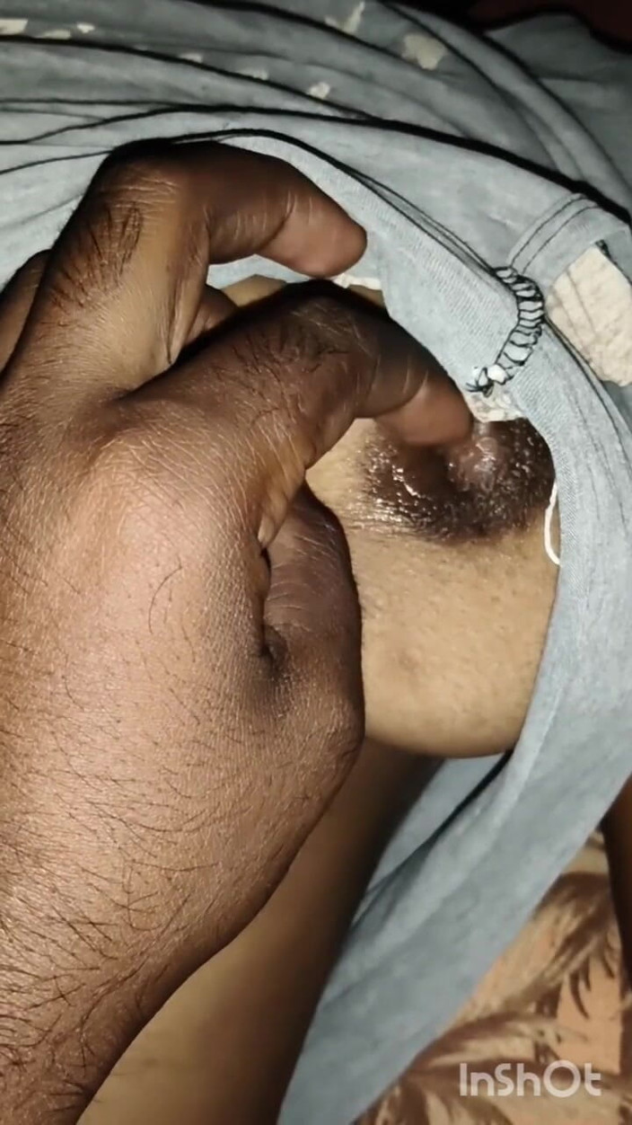 Hooda7753: Kali pertama adik tiri desi India menjolok &amp; bhabhi seks tegar