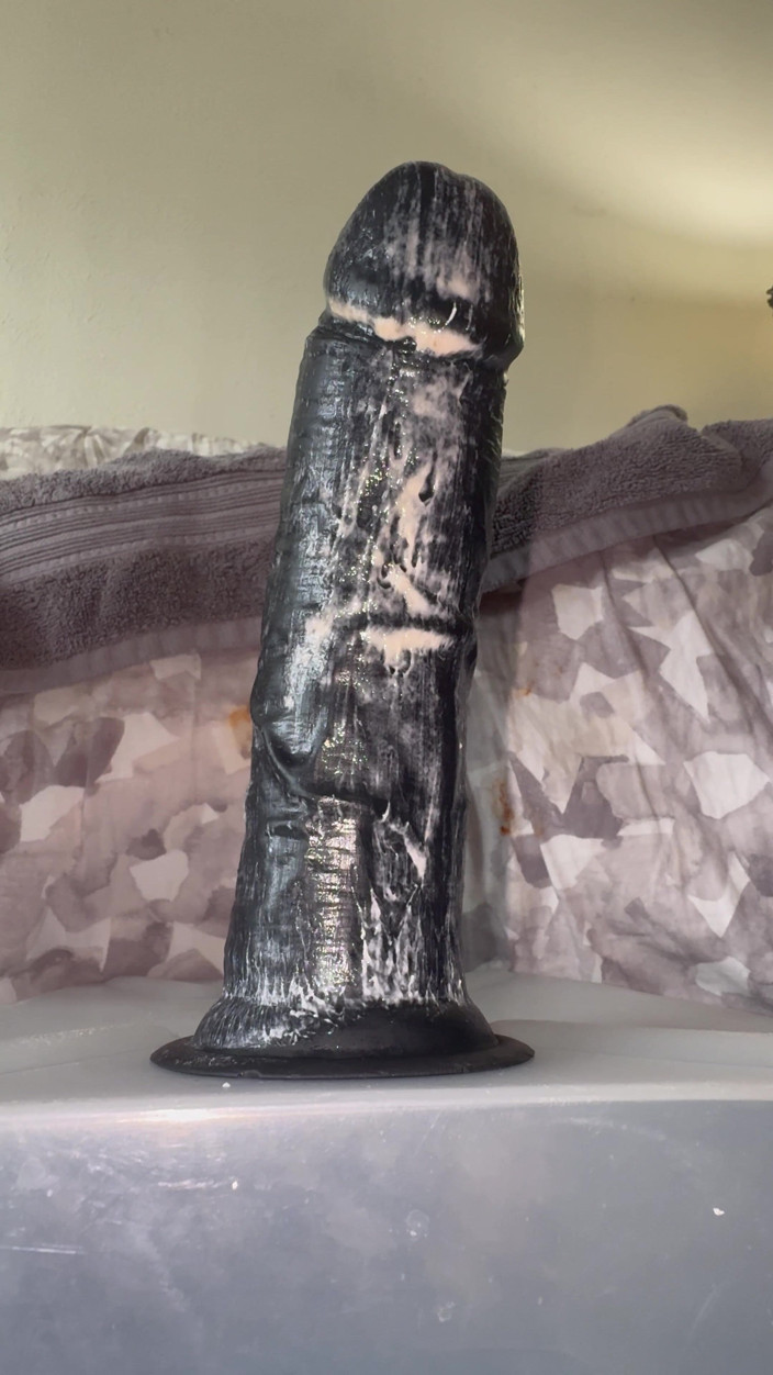 FIL ME UP: Black Dildo