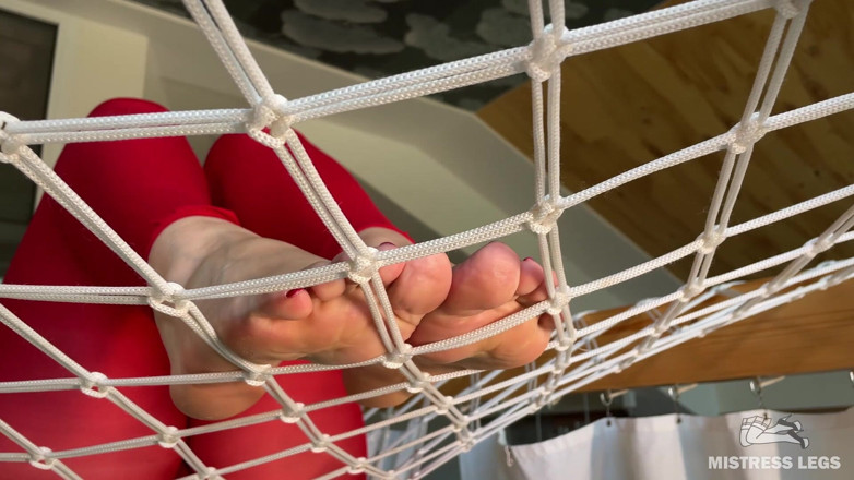 Mistress Legs: Video teaser#2 cewek dengan kaki jenjang dientot habis-habisan di ranjang
