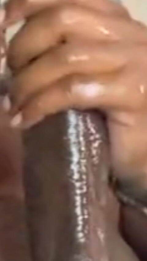 Cum Jacking: Stavo pensando a come mi scopa il cazzo