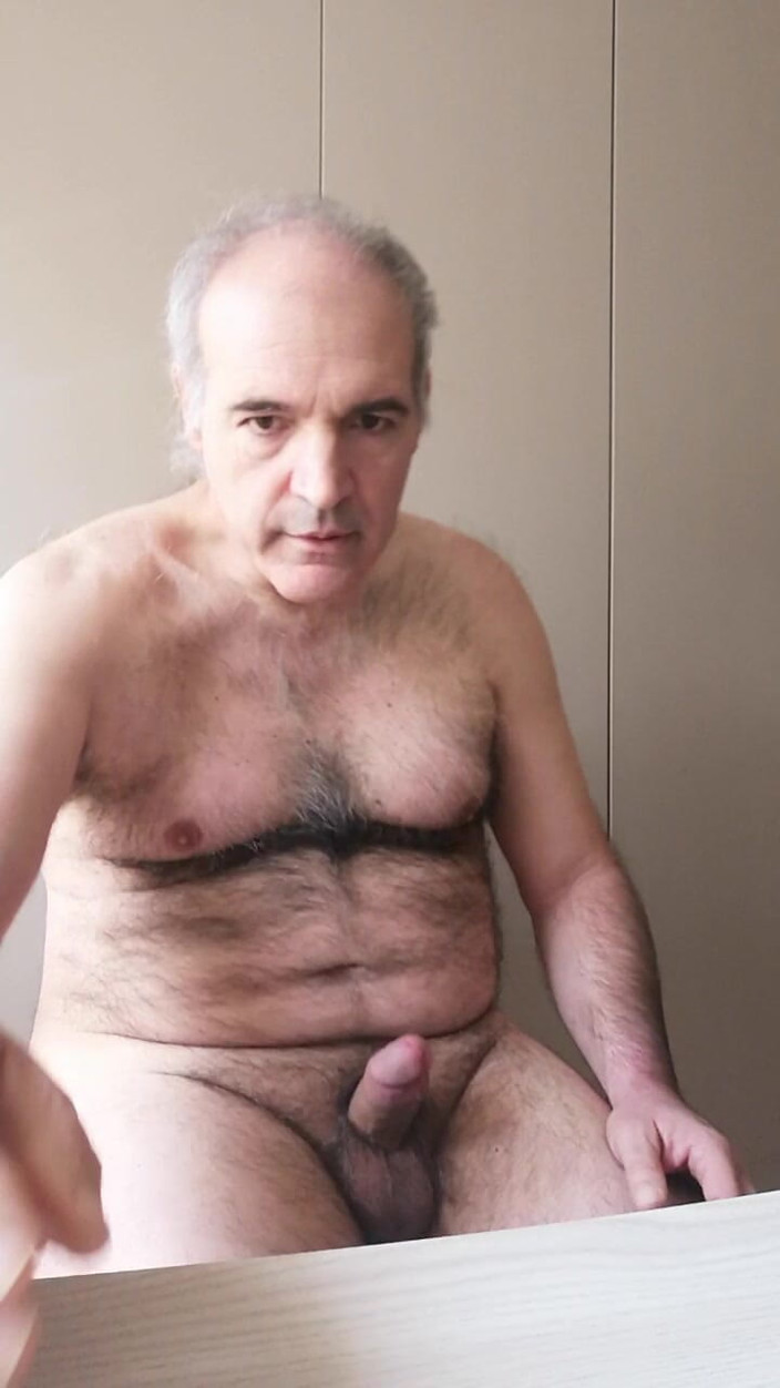 Setesesso7: Punheta interrompida pelo vizinho