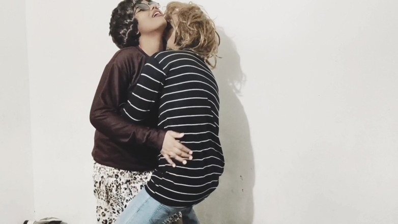 Nikita02: Casal indiano