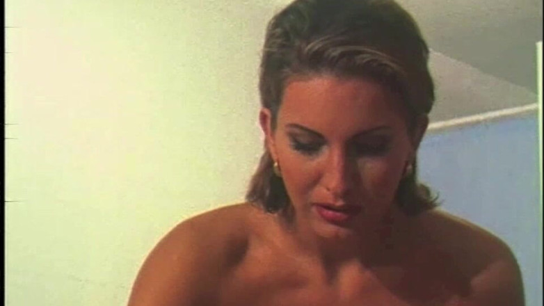 Inthe MILF room: Masajistas lesbianas para un orgasmo lésbico