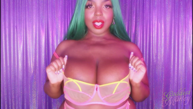 Goddess Marley: Hand humping för bröst!