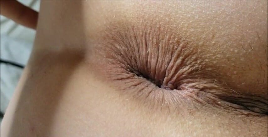 HottButtNasty: Voici un gros plan de mon trou du cul pour...