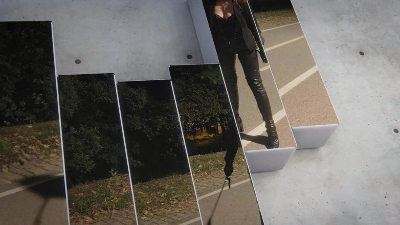 Dominatrix Redsonyja: B-tag