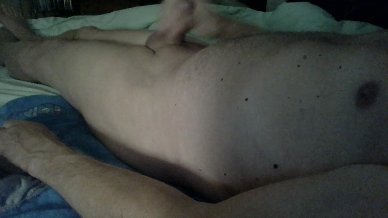bander 68: Alter mann handjob im bett