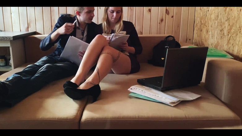 SweetAndFlow: Допоміг із домашнім завданням і відтрахав студентку в її тугу пизду
