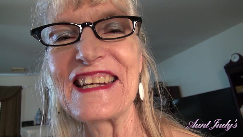Aunt Judy's: AuntJudys - diane si nenek texas 69 tahun adalah sekretaris pribadimu