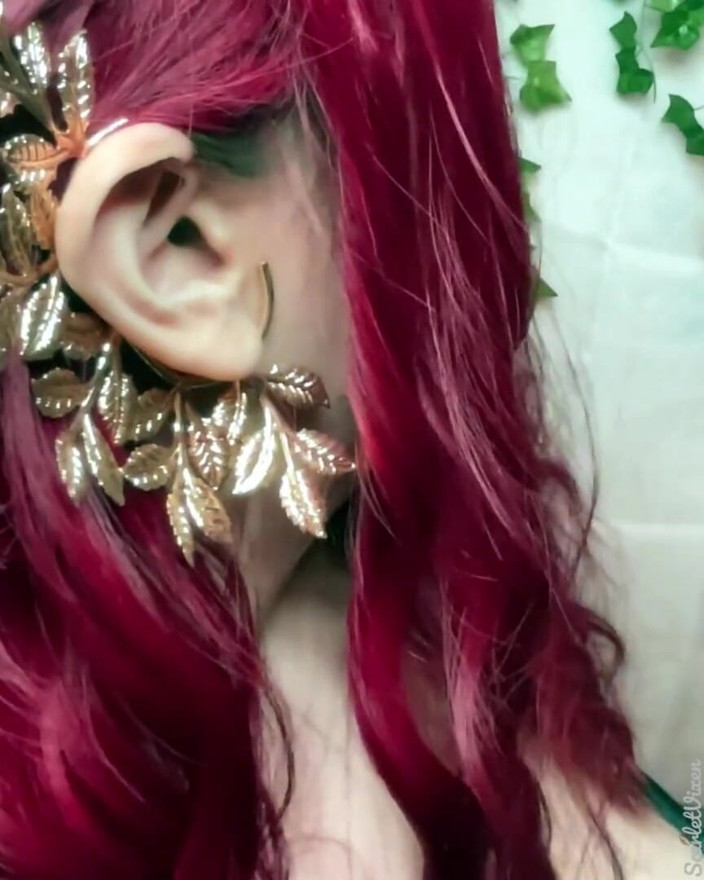 Scarlet Vixen: Poison Ivy'nin döl kölesi