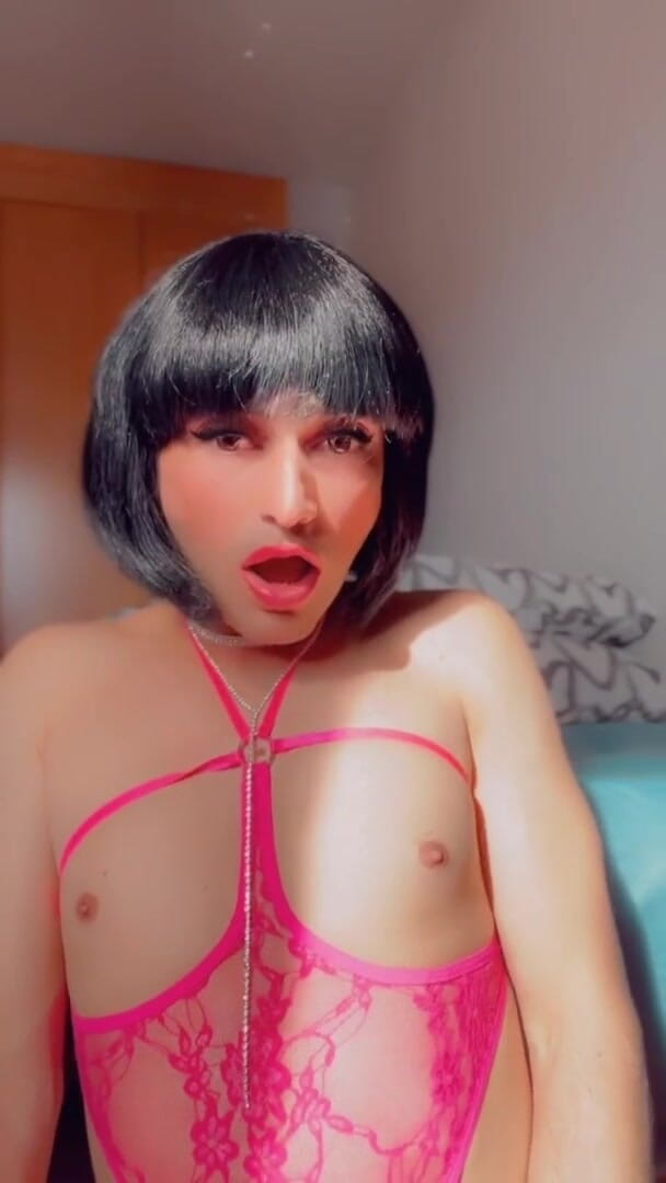 Sissy Slut Brianna: Vuoi scoparmi cosi, come il mio dildo da 21 cm?