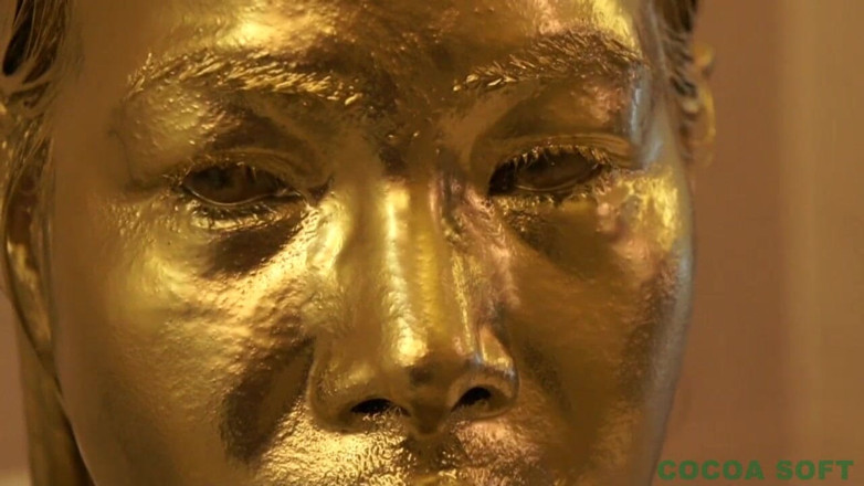 Cocoa Soft: Ceci est la 4e série mondiale de body painting métalliques