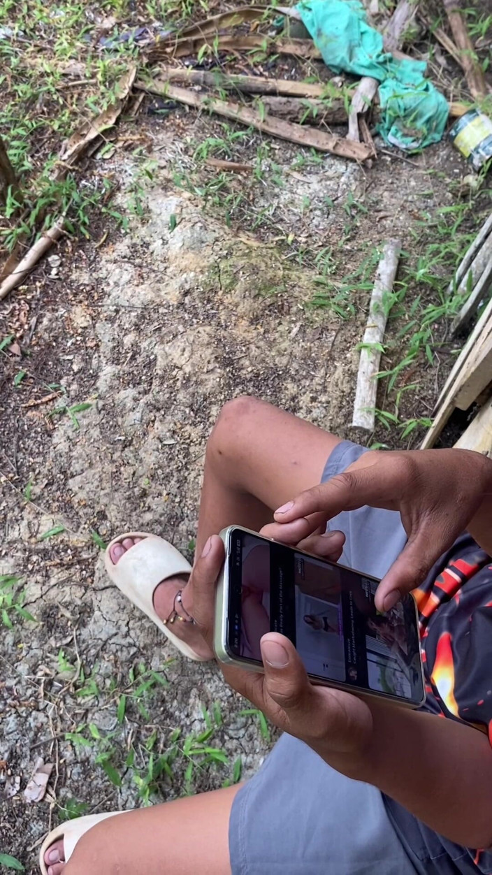 Jameson Official: Henjutan twink pinoy di luar - melancap, blowjob mendalam dan pancutan...