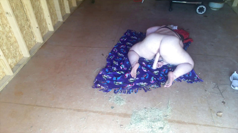 Lyla Switch: shed men seksi aur ganda